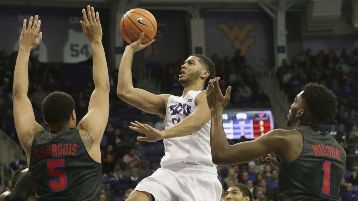 TCU guard Kenrich Williams scored 27 points against SMU on Tuesday to help extend the nation’s longest winning streak to 14 games.