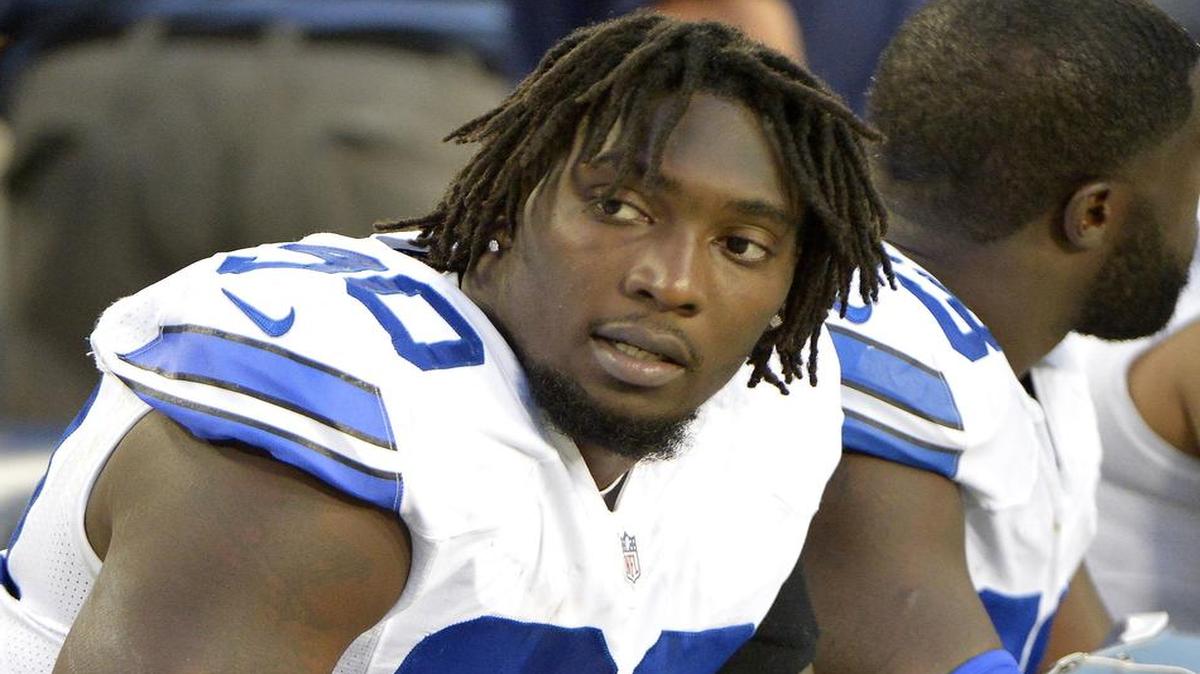 Dallas Cowboys defensive end DeMarcus Lawrence recorded only one sack in nine games in 2016.