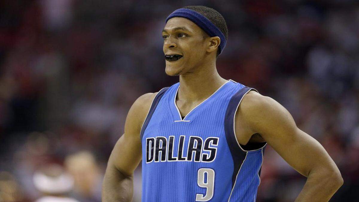 
Rajon Rondo played only 10 minutes and scored points Tuesday in the Mavericks’ Game 2 loss to the Houston Rockets.
