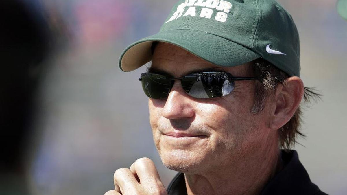 The departure of Baylor football coach Art Briles has caused as many as seven Baylor signees to ask for their release from national letters of intent. Baylor is not obligated to grant a release from the binding letter.