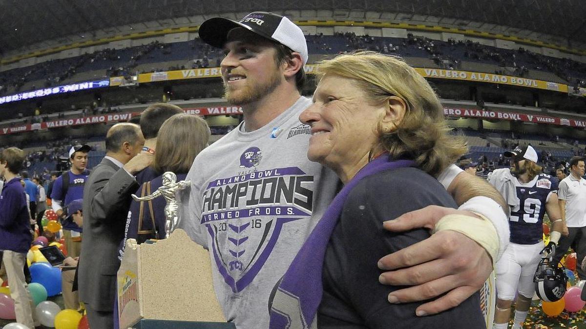 Bram Kohlhausen was joined by his mother, Donna, after being named the offensive MVP of the Alamo Bowl.