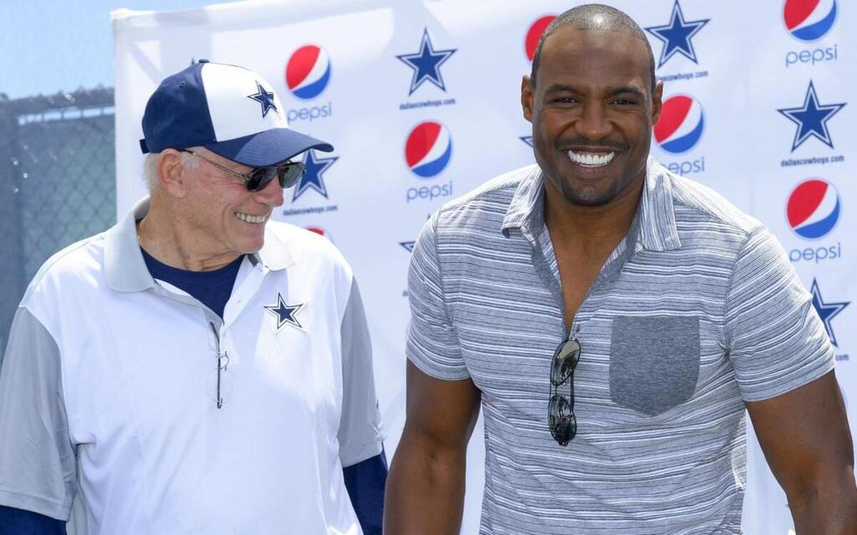 
Owner Jerry Jones announced Darren Woodson as the newest member of the Cowboys’ Ring of Honor on Tuesday — now if only he could find a safety in the mold of the former All-Pro.

