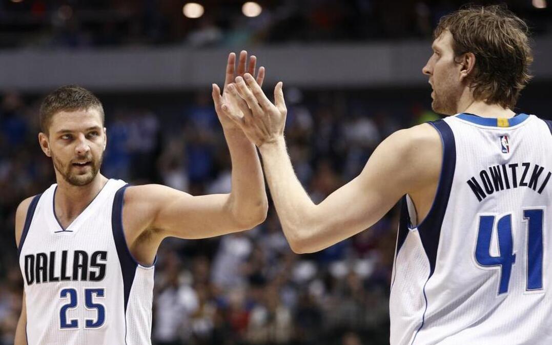 
Dallas Mavericks forward Chandler Parsons, left, appears to be the team’s top, and only, candidate to be the new Dirk.
