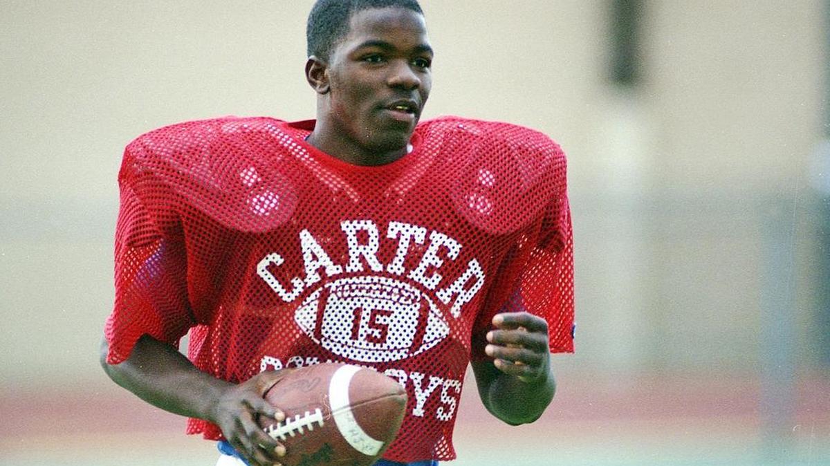 Gary Edwards was at the center of a grade-eligibility scandal at Dallas Carter in 1988.