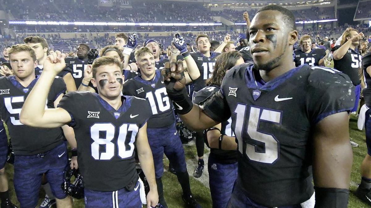 TCU Horned Frogs defensive end Ben Banogu (15) announced his decision to return for his senior season. He had 8.5 sacks during his junior year.