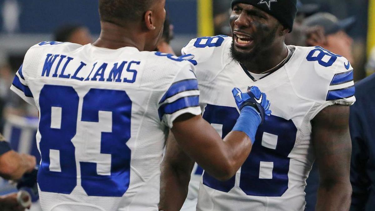 Dallas Cowboys wide receivers Terrance Williams (83) and Dez Bryant (88) in a discussion on the bench, second quarter. The Seattle Seahawks beat the Dallas Cowboys 13-12 at AT&T Stadium in Arlington, Texas, Sunday, November 1, 2015.