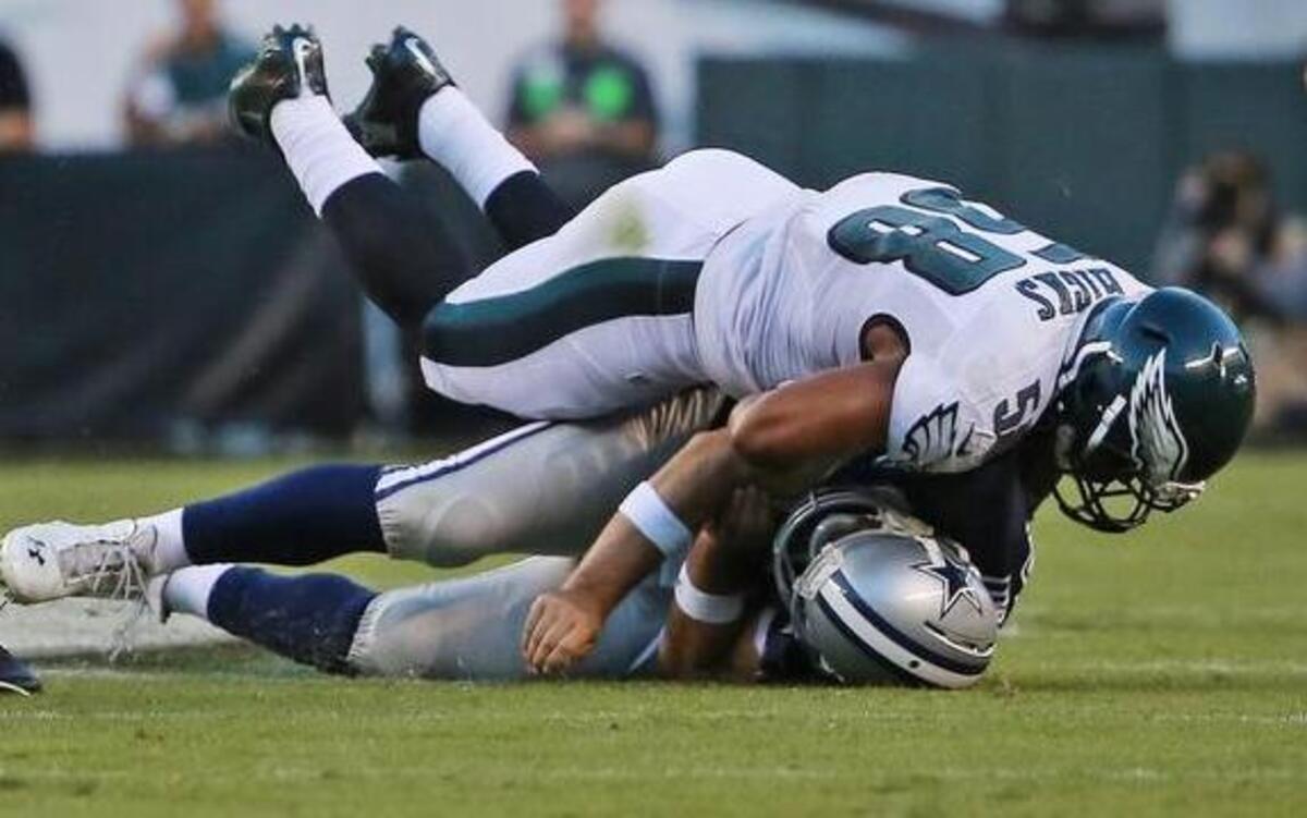 
Eagles linebacker Jordan Hicks sacked Tony Romo, forcing a fumble and knocking the Cowboys quarterback out for at least eight weeks with a broken collarbone.
