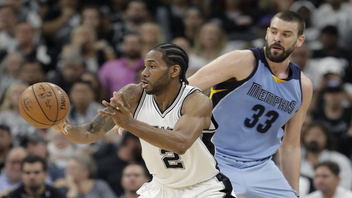 Kawhi Leonard, left, and the San Antonio Spurs have dominated Marc Gasol and the Memphis Grizzlies in the first two games of their first-round playoff series. The Spurs look for a 3-0 lead when the teams meet Thursday in Memphis. TNT has the telecast at 8:30 p.m.