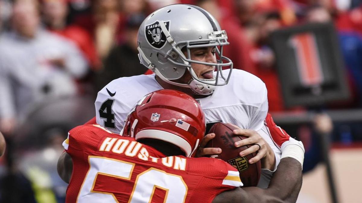 The Kansas City Chiefs (9-3) and linebacker Justin Houston tackle the AFC West-leading Oakland Raiders (10-2) and quarterback Derek Carr on Thursday Night Football. The game will be televised at 7:25 p.m. on NBC (KXAS/Ch. 5) and NFL Network.